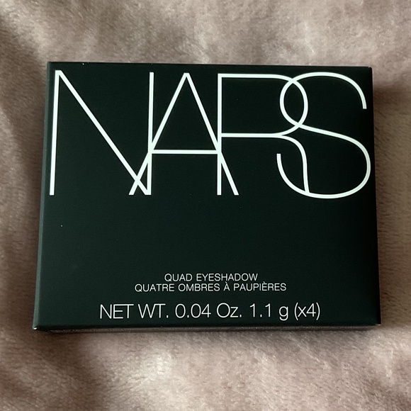 NARS Eyeshadow Quad - Mojave - new in box! - Picture 4 of 5